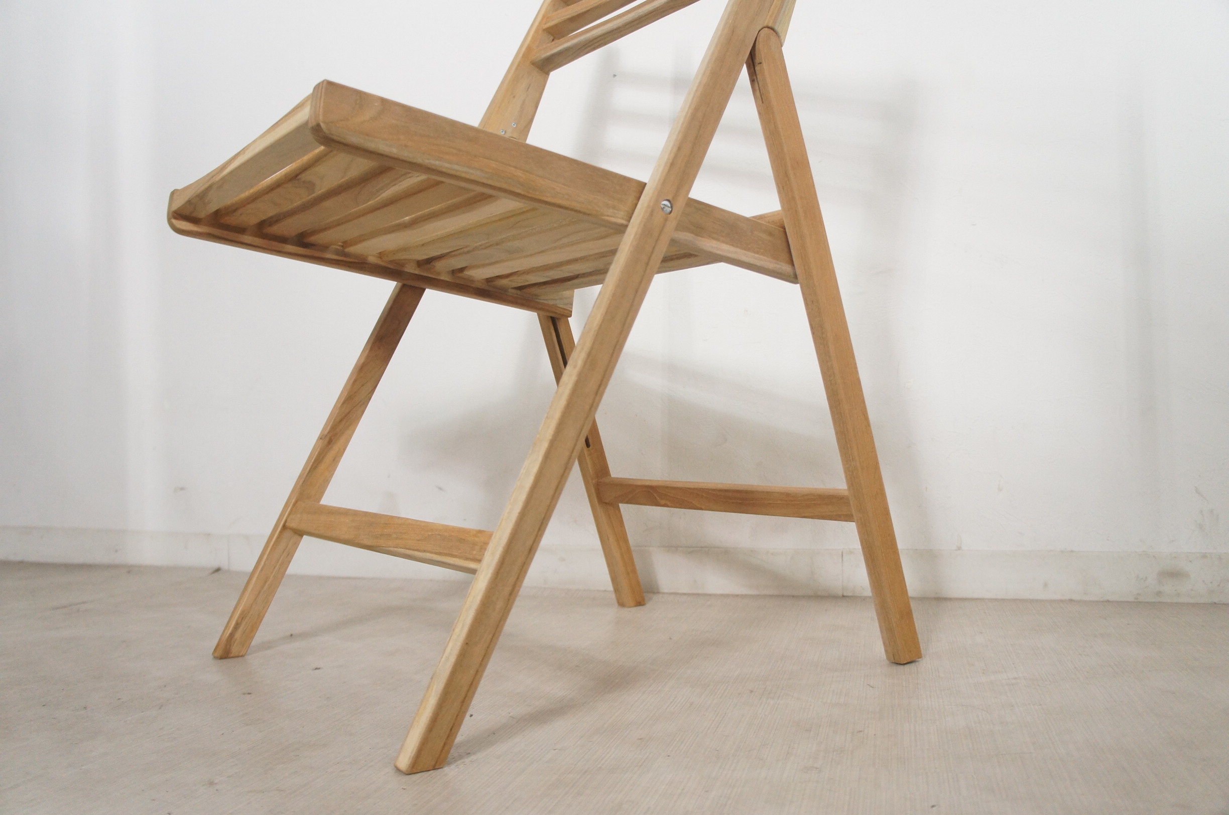 木製 ホールディングチェア 折り畳み椅子 チーク無垢 未塗装ナチュラル