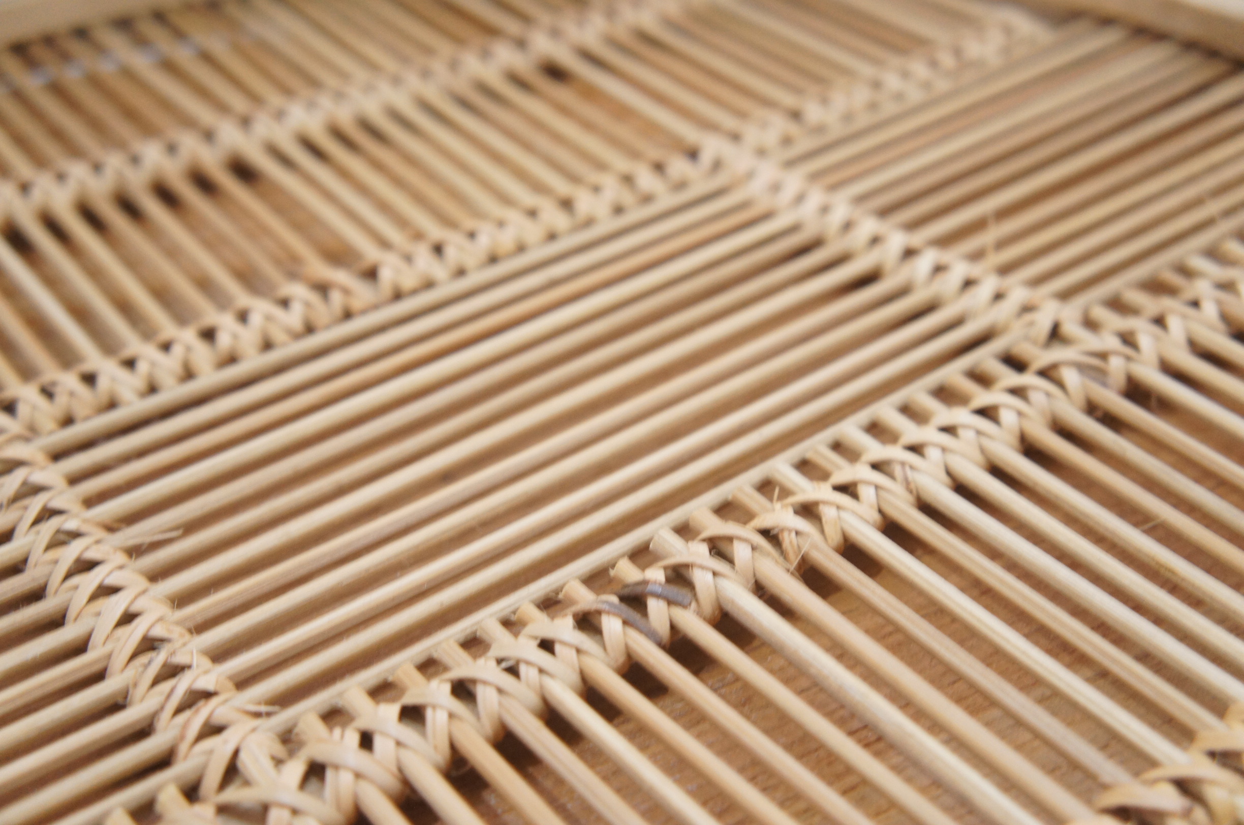 バンブートレイ 丸型トレイ 編み込み 手編み 竹製 竹細工 お盆